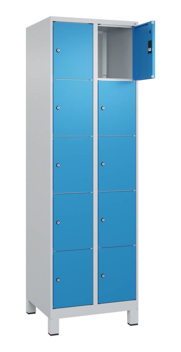 5er-Schließfachschrank Classic PLUS 2 Abteile lichtgrau / lichtblau B 600 mm 10 Fächer mit Füßen. C+P