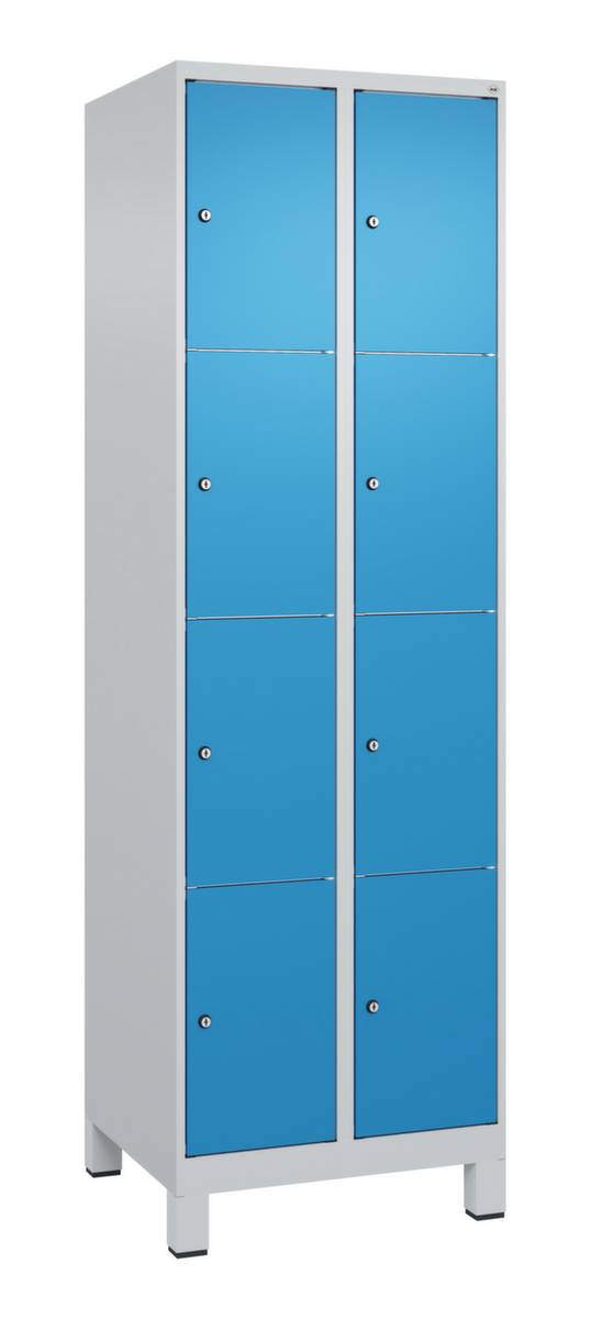 4er-Schließfachschrank Classic PLUS 2 Abteile lichtgrau / lichtblau B 600 mm 8 Fächer mit Füßen. C+P