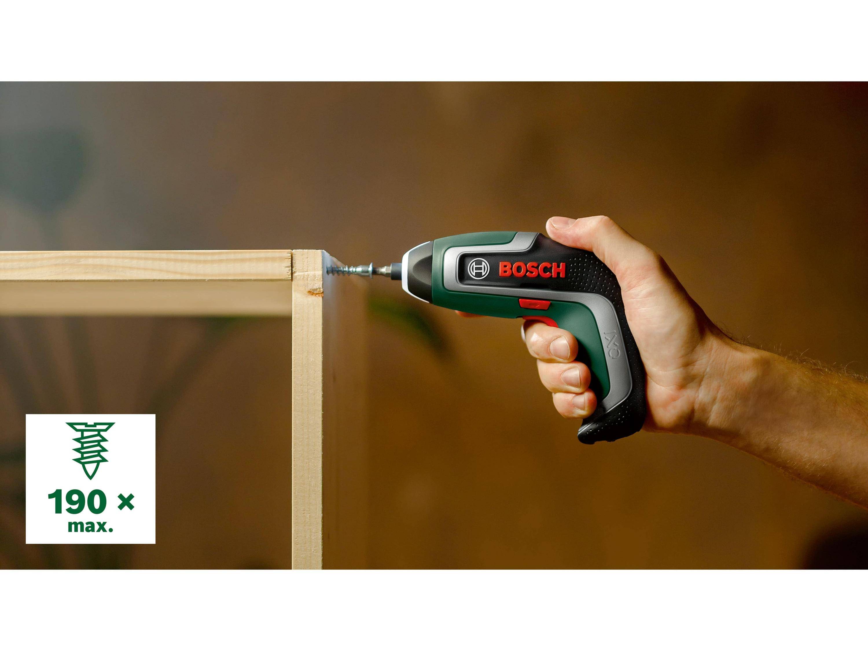 BOSCH Akku-Schrauber, IXO 7 Set, mit Kompaktwasserwaage, 06039E0008