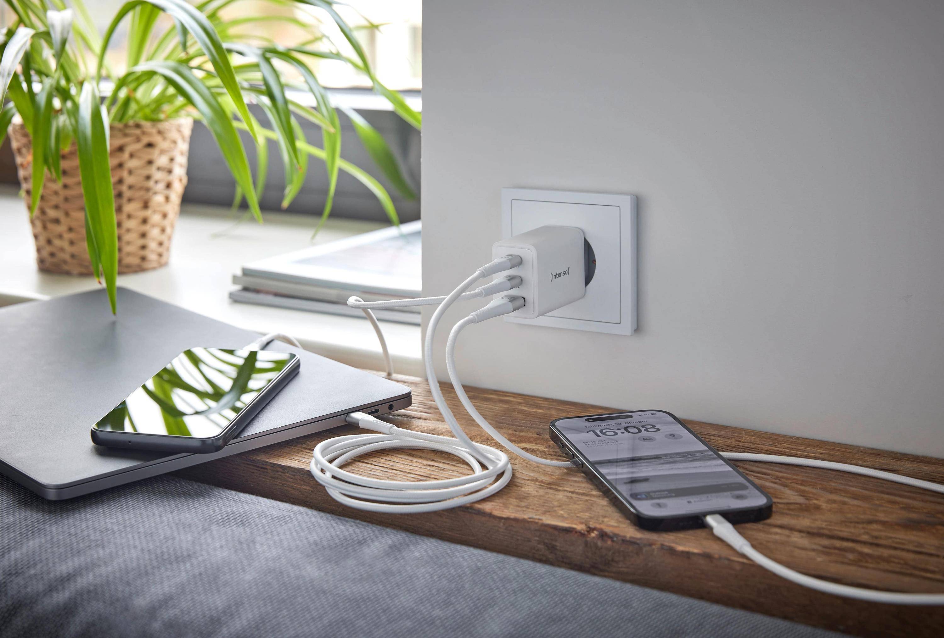 Intenso Netzteil Power Adapter W65ACC GaN, Anschlüsse: - 2x USB-C, 1x USB-A,