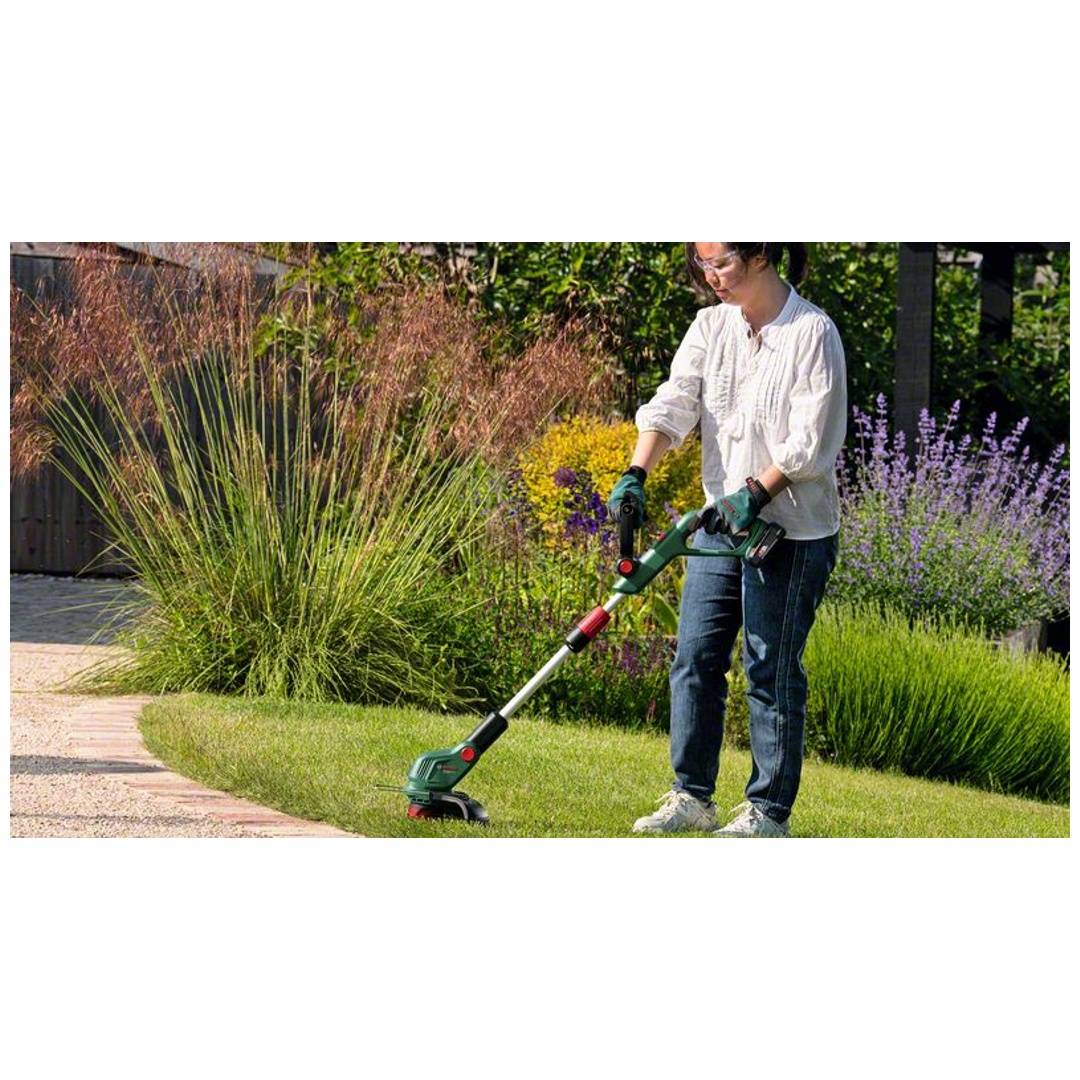 Bosch Akku-Rasentrimmer UniversalGrassCut 18V-26-500, incl. 1x Akku 2 Ah, Ladegerät