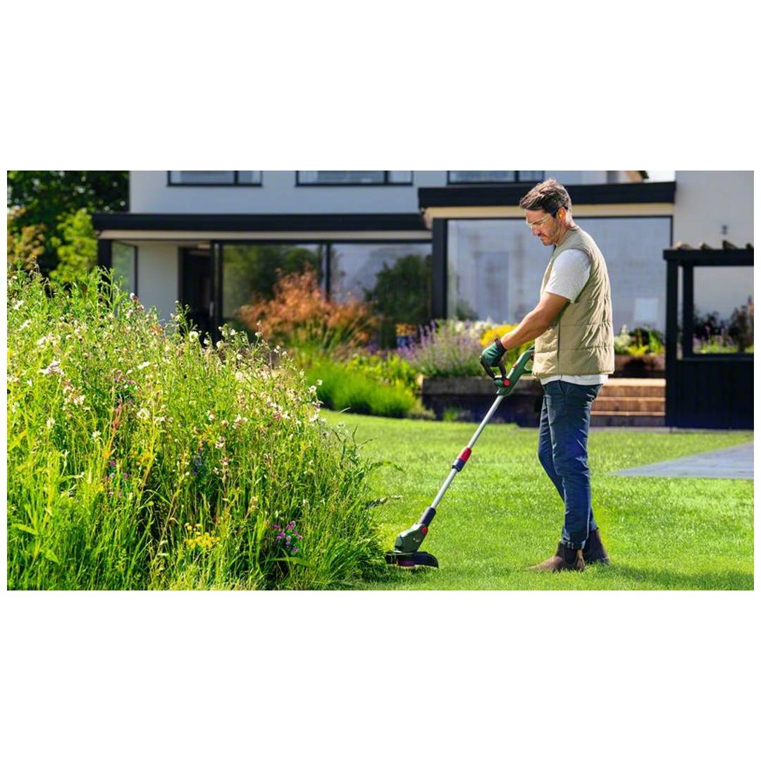 Bosch Akku-Rasentrimmer UniversalGrassCut 18V-26-500, incl. 1x Akku 2 Ah, Ladegerät