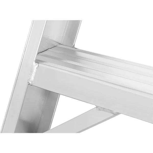 Alu-Klapptritt einseitig begehbar 4 Stufen Standhöhe 840 mm. HYMER 49777349