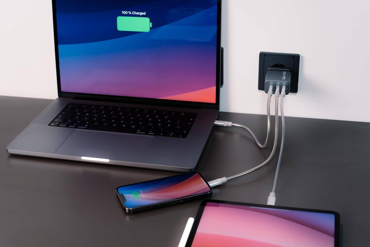 Verbatim GaN Charger 65 W, 3 Ports USB-C Ladegerät, Power Adapter mit 2 x USB-C und 1 x USB-A, Schnellladegerät