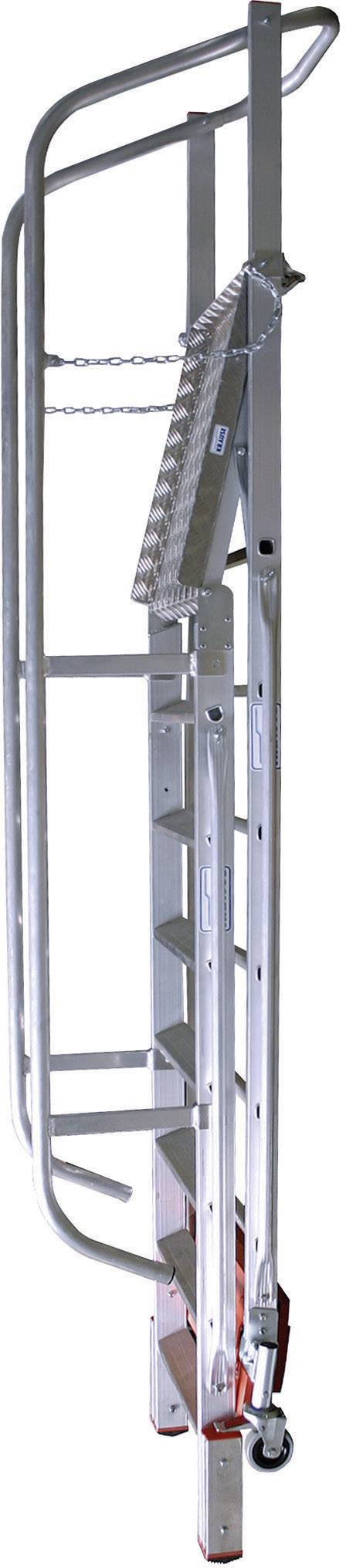 Einklappbare Aluminiumleiter mit Sicherheitsgeländer, geeignet für den Einsatz in Lagern oder Industrieumgebungen.