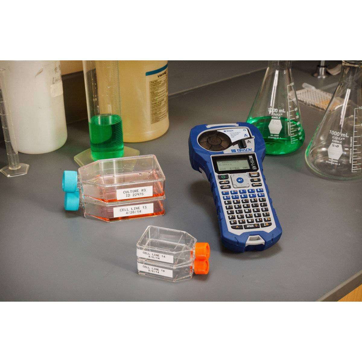 Brady Corporation M210-LAB Etikettendrucker Kartonverpackung mobiles Beschriftungsgeraet Endlos - Etiketten-/Label... ->