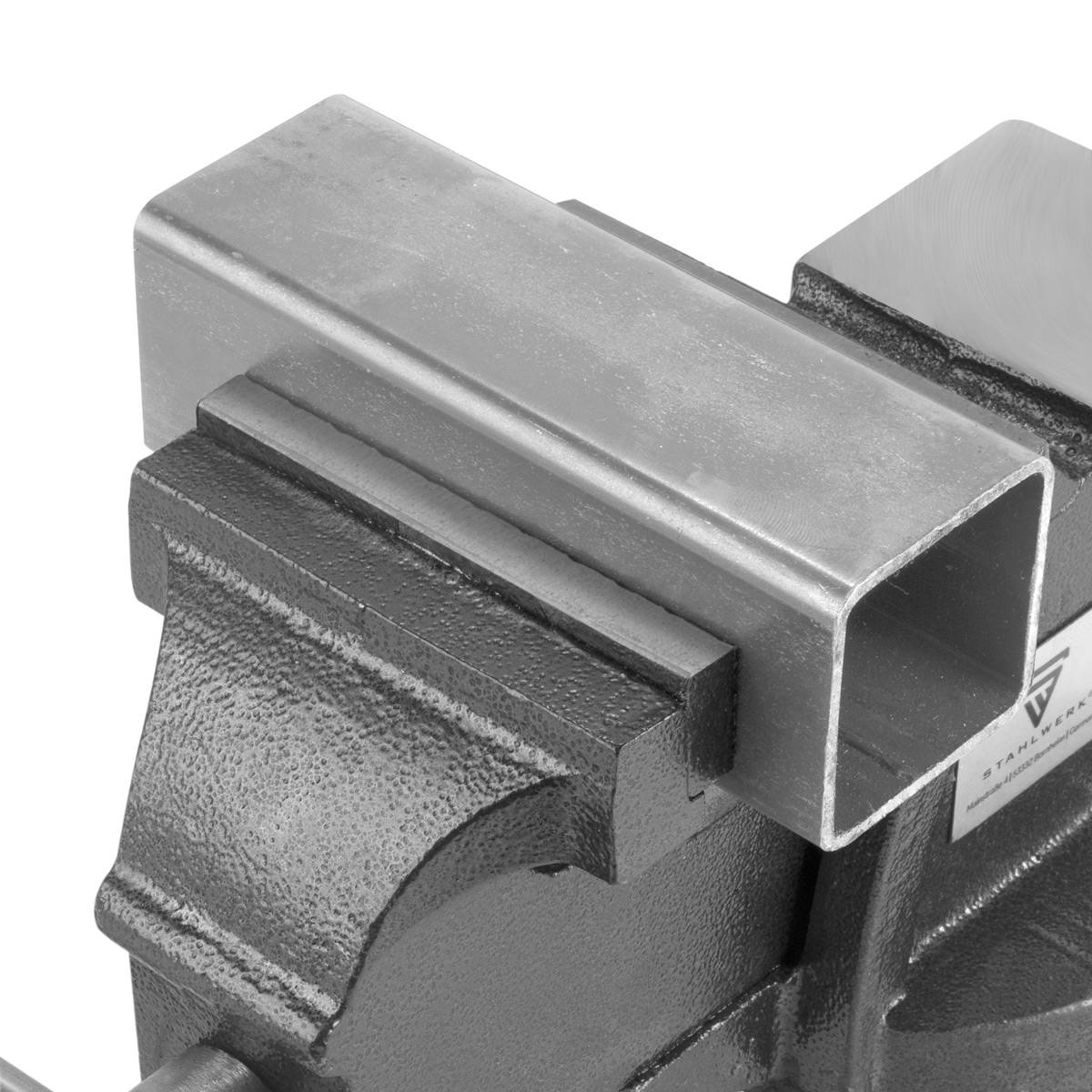 STAHLWERK Schraubstock BV-150 ST aus Gusseisen mit 150 mm Spannweite