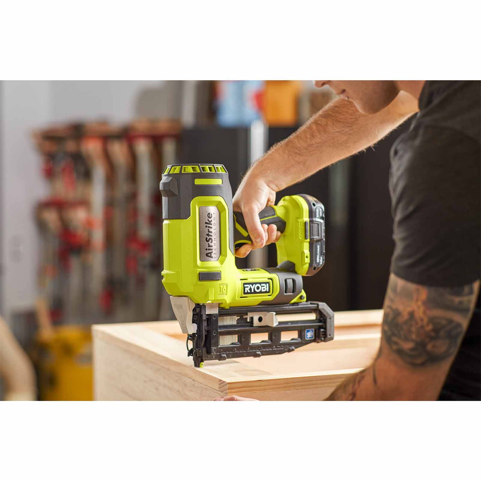 Ryobi Ryob Akku-Nagler R16GN18 ONE+ 18VSchwarz; Grün
