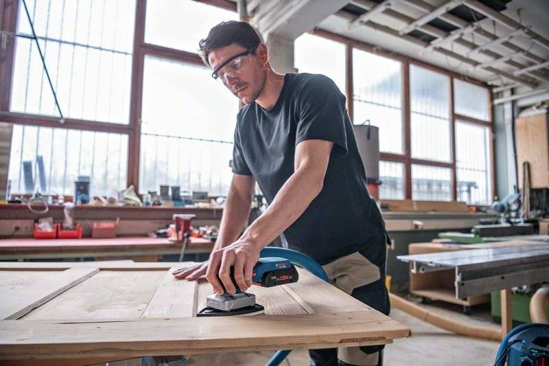 Bosch Professional GSS 18V-13 06019L0100 Akku-Schwingschleifer ohne Akku 18 V 80 x 130 mm Anzahl mitgelieferte Akkus 0