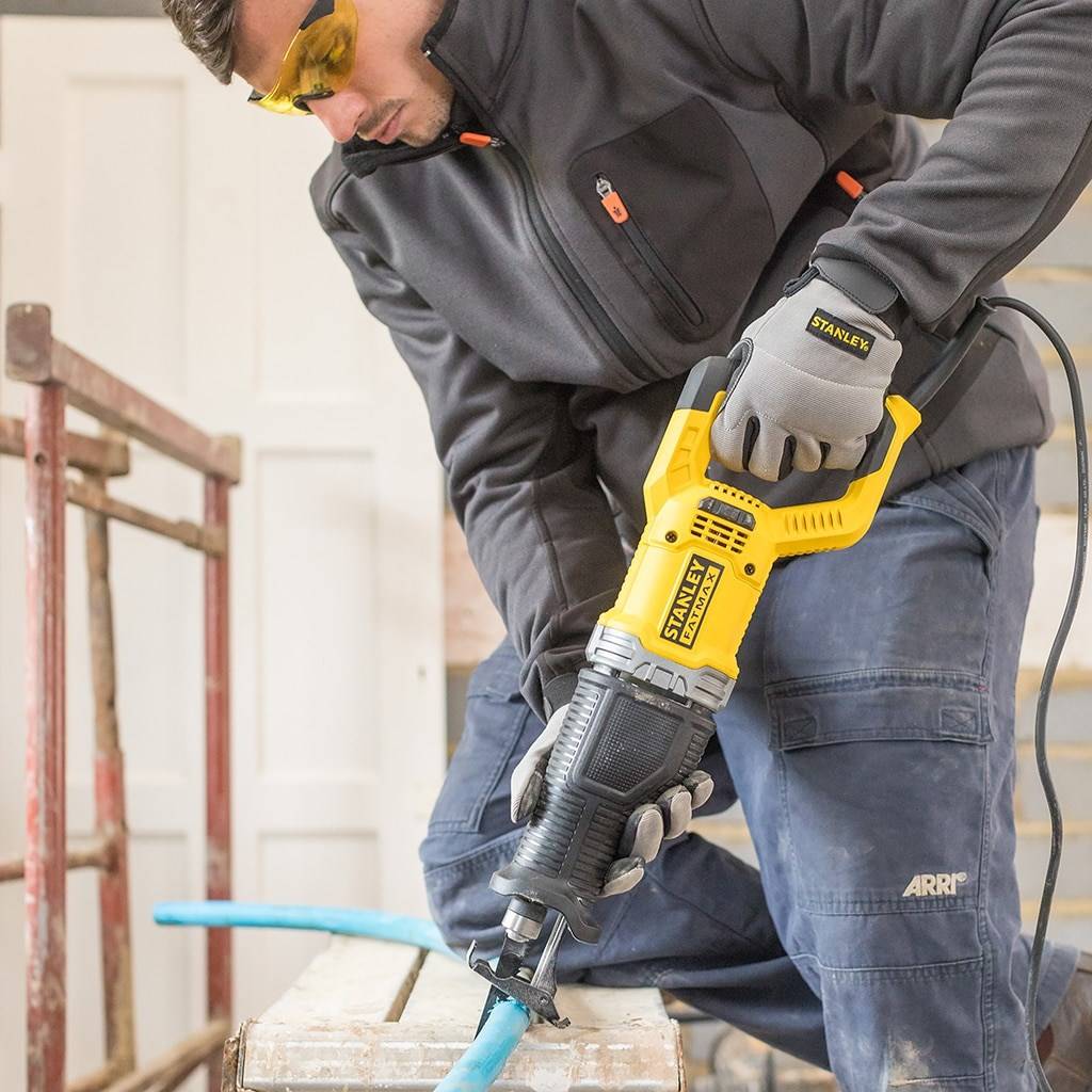 900W sabre saw FME360