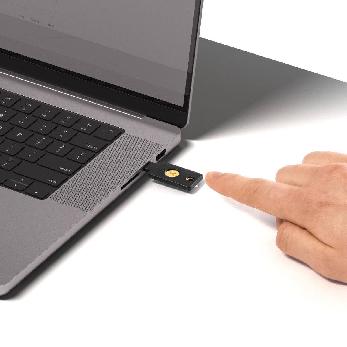 YUBICO YubiKey 5C NFC FIPS - USB-C Sicherheitsschlüssel