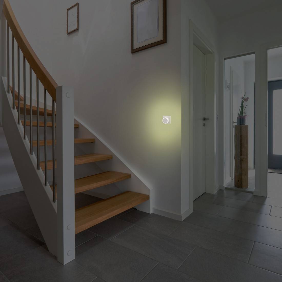 hama 00223495 LED-Nachtlicht "Touch Switch" für Steckdose, Berührungstaster, warmes Licht