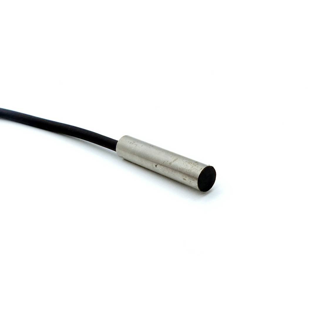 BALLUFF Induktiver Sensor BES00KT (BES 516-3021-G-E4-C-PU)