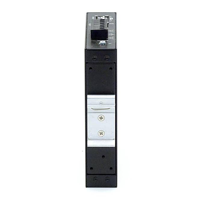 4-Ports-Ethernet-Switch (unmanaged) 10/100/1000BaseT (X) -Anschlüssen & 1 kombinierten 10/100/