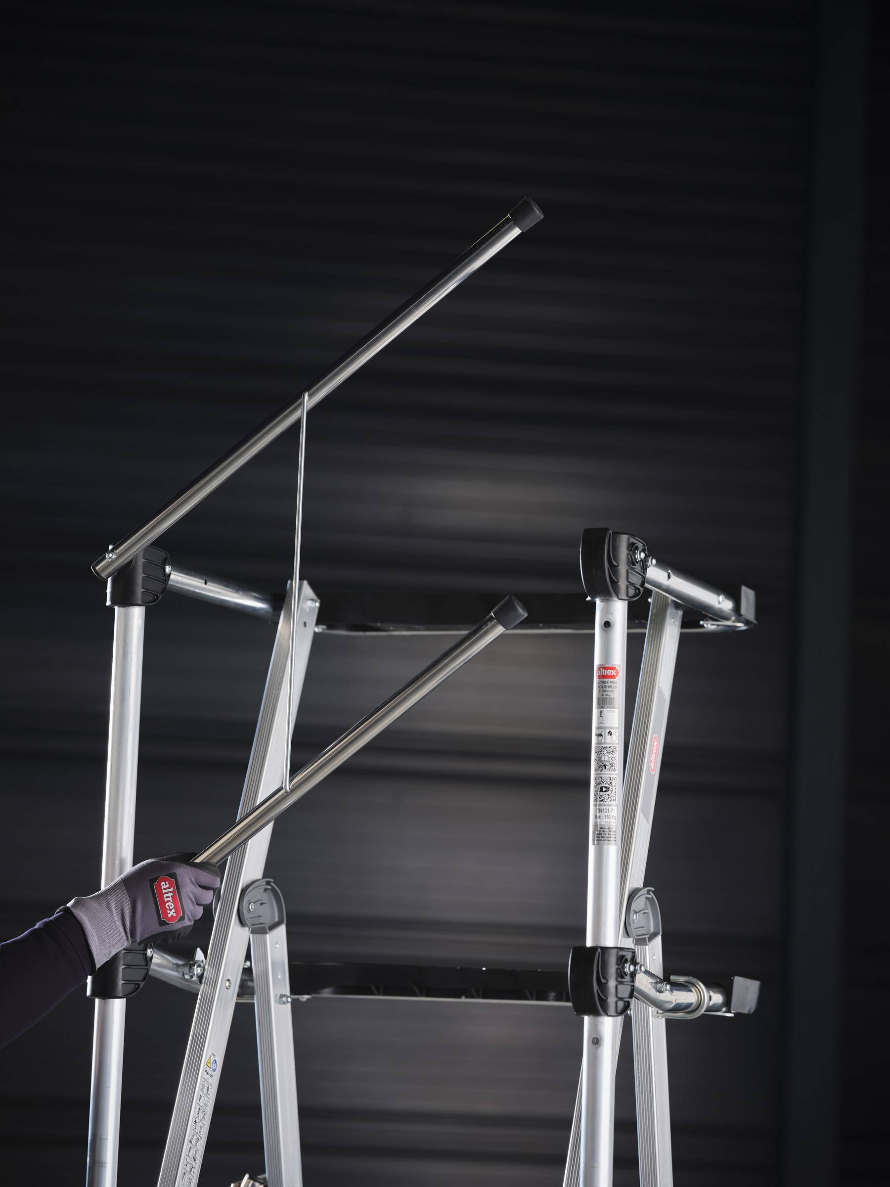 Altrex RolShield Plattformleiter 4 Stufen