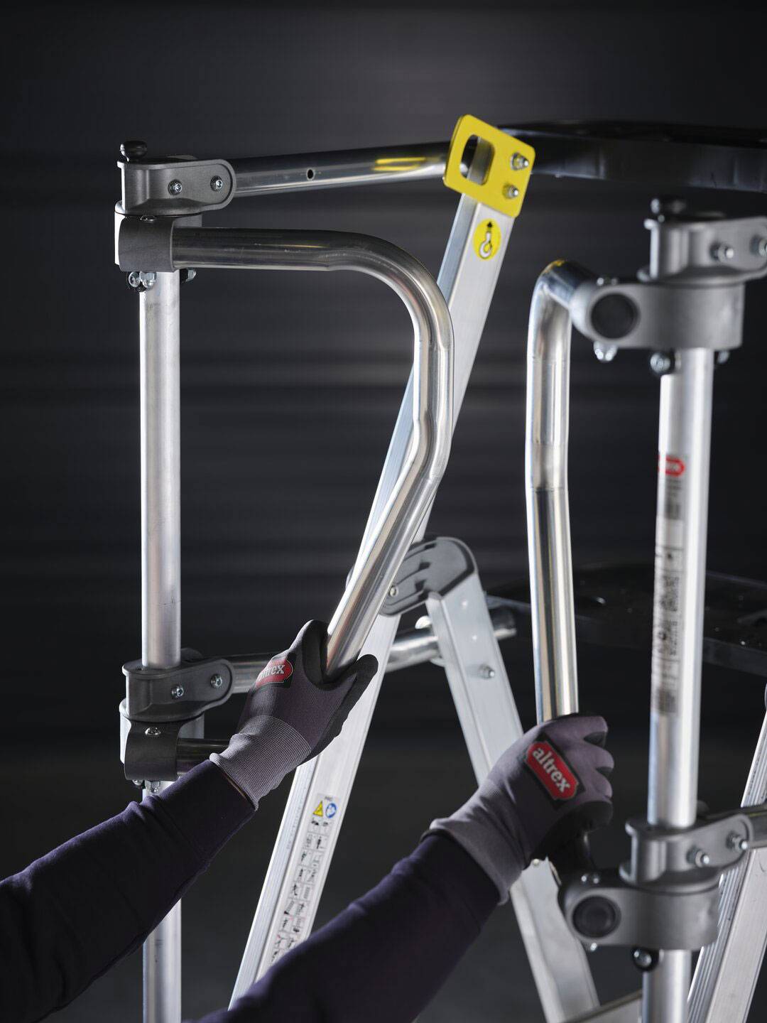 Altrex RolGuard Teleskop Plattformleiter Compact 5/7 Stufen