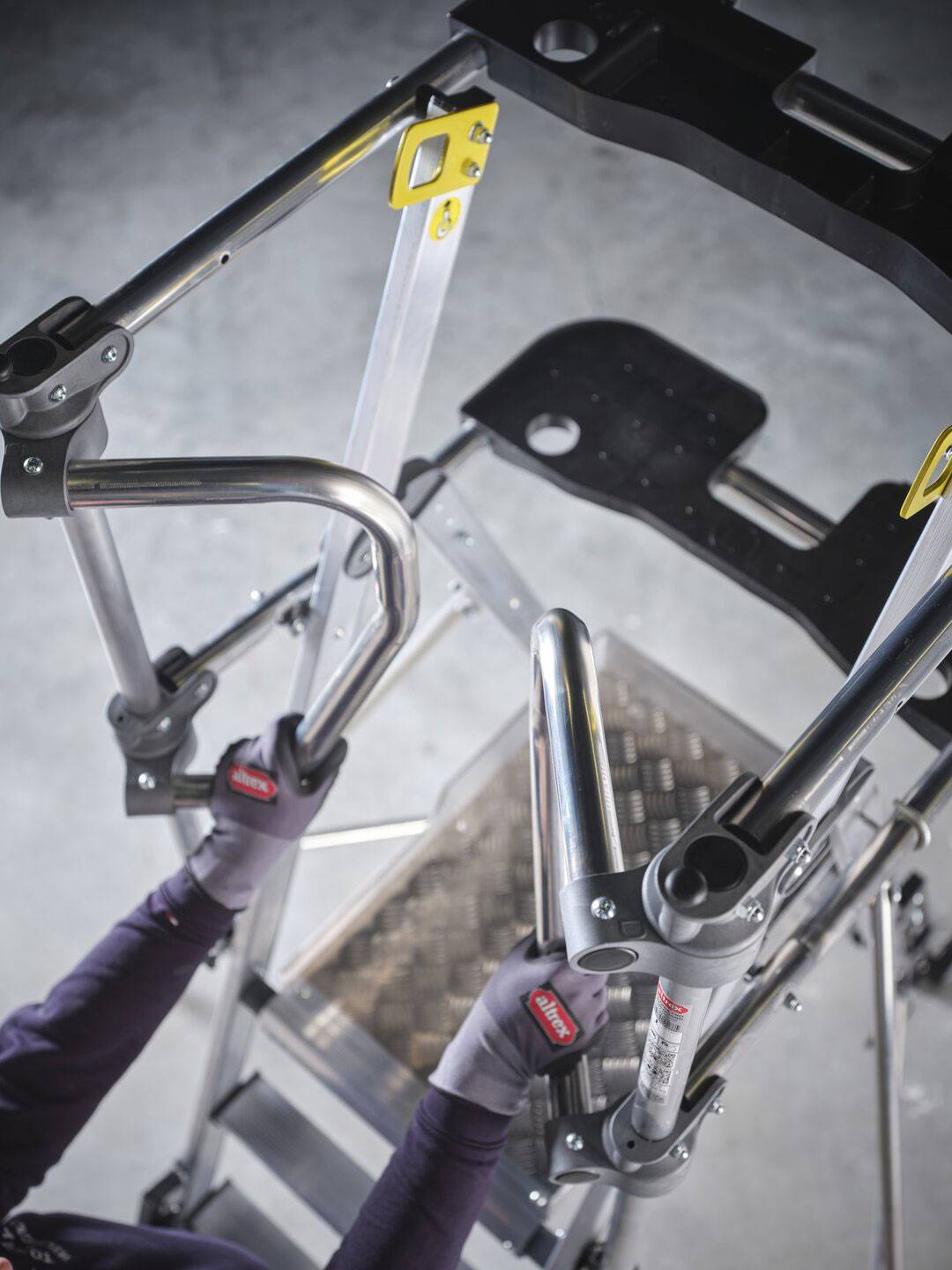 Altrex RolGuard Teleskop Plattformleiter Compact 5/7 Stufen