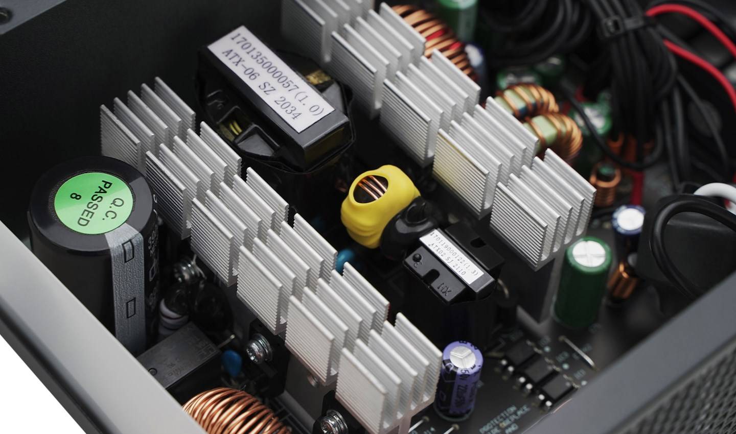 DeepCool PF750, 750 W, 230 V, 85%, Überlastung, Überspannung, Kurzschluß, Unterspannung, 20+4 pin ATX, 55 cm