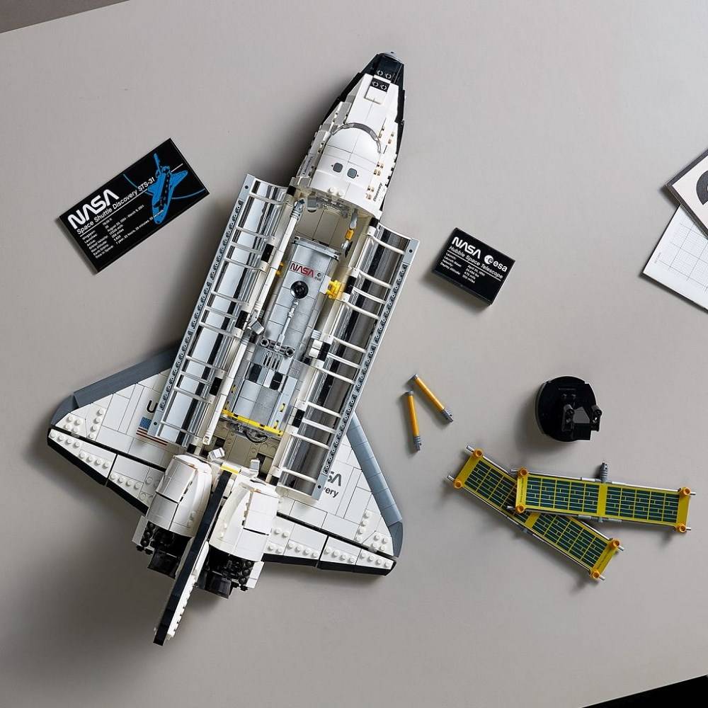 LEGO ICONS NASA Space Shuttle Discovery Home & Living Spielwaren Kreativ- & Lernspielzeug