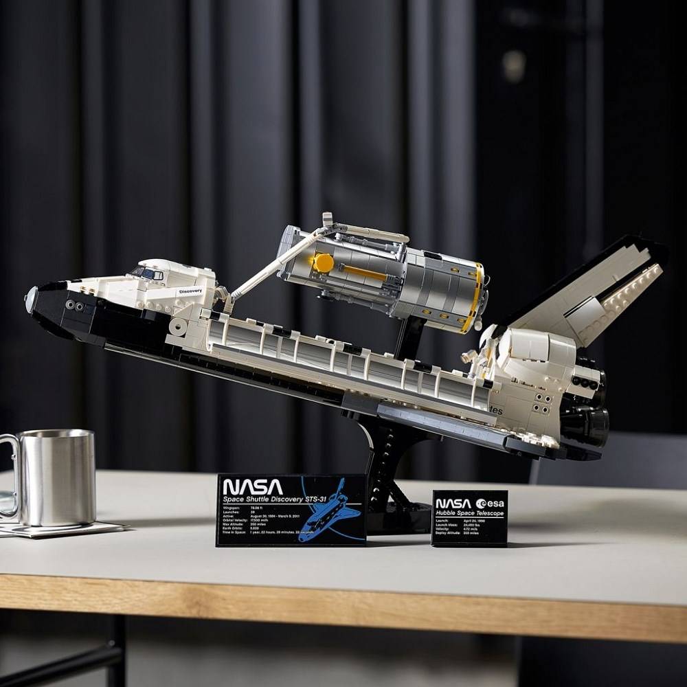 LEGO ICONS NASA Space Shuttle Discovery Home & Living Spielwaren Kreativ- & Lernspielzeug
