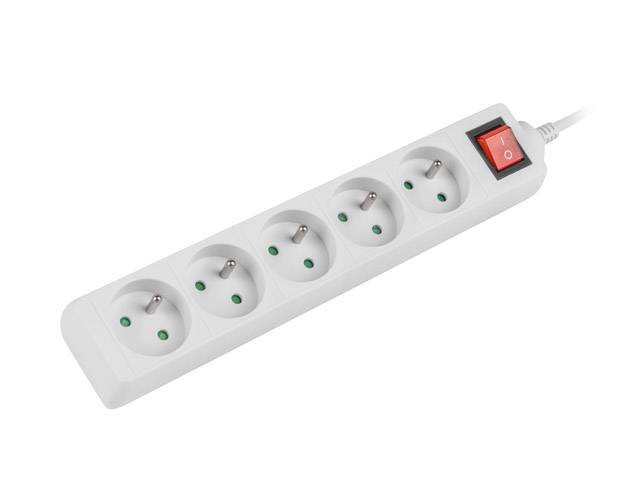 Lanberg PS1-05E-0150-W - 1,5 m - 5 AC-Ausgänge - Indoor - Typ E - Weiß - 2500 W