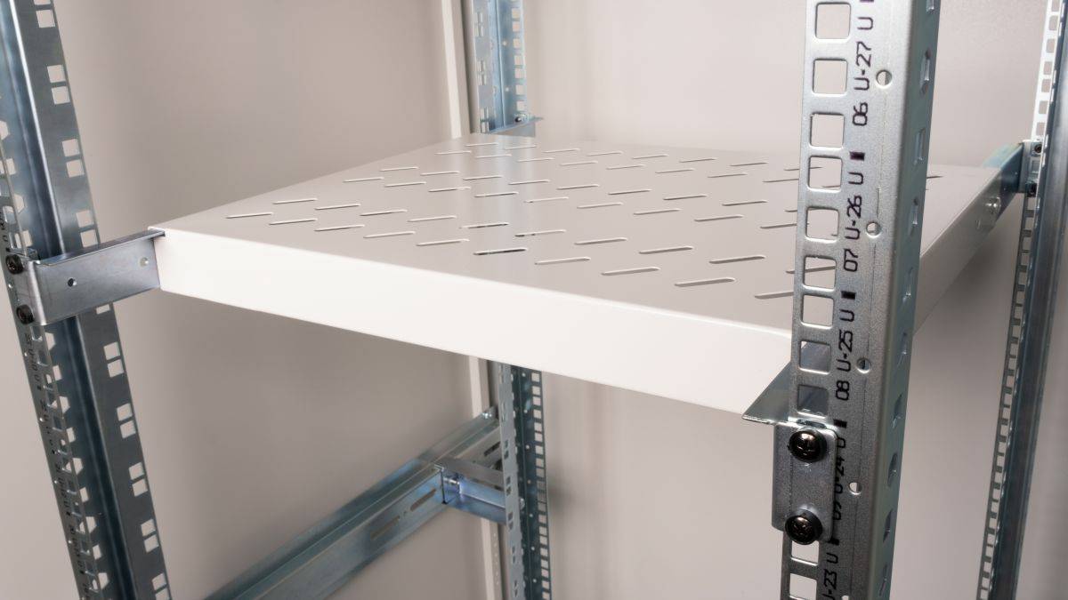 Equip Fachboden variabel 19" für Serverschränke 1U 35cm sw - 0,35 m