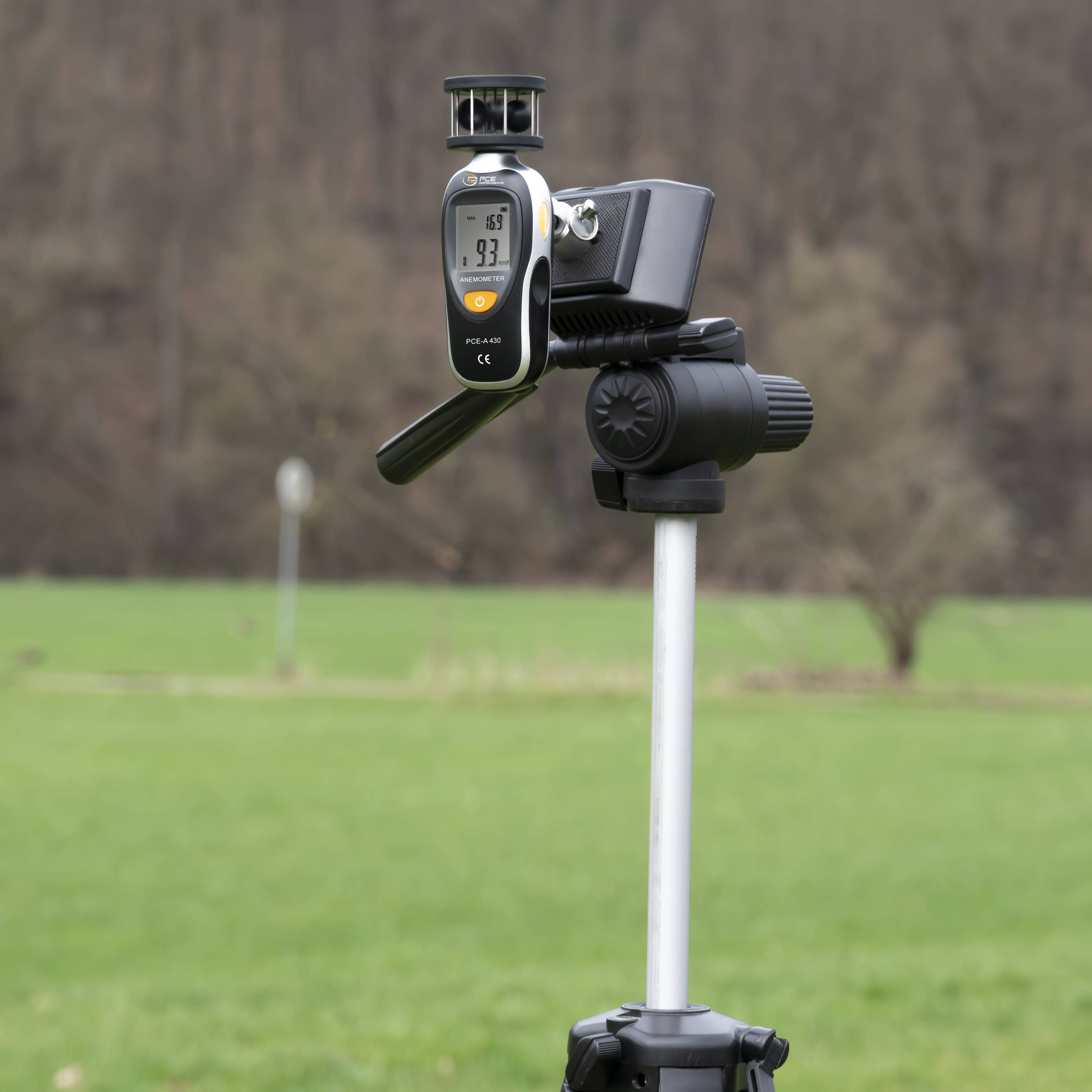 PCE Instruments PCE-A 430 Anemometer 2.5 bis 105 km/h mit Temperaturmessfunktion