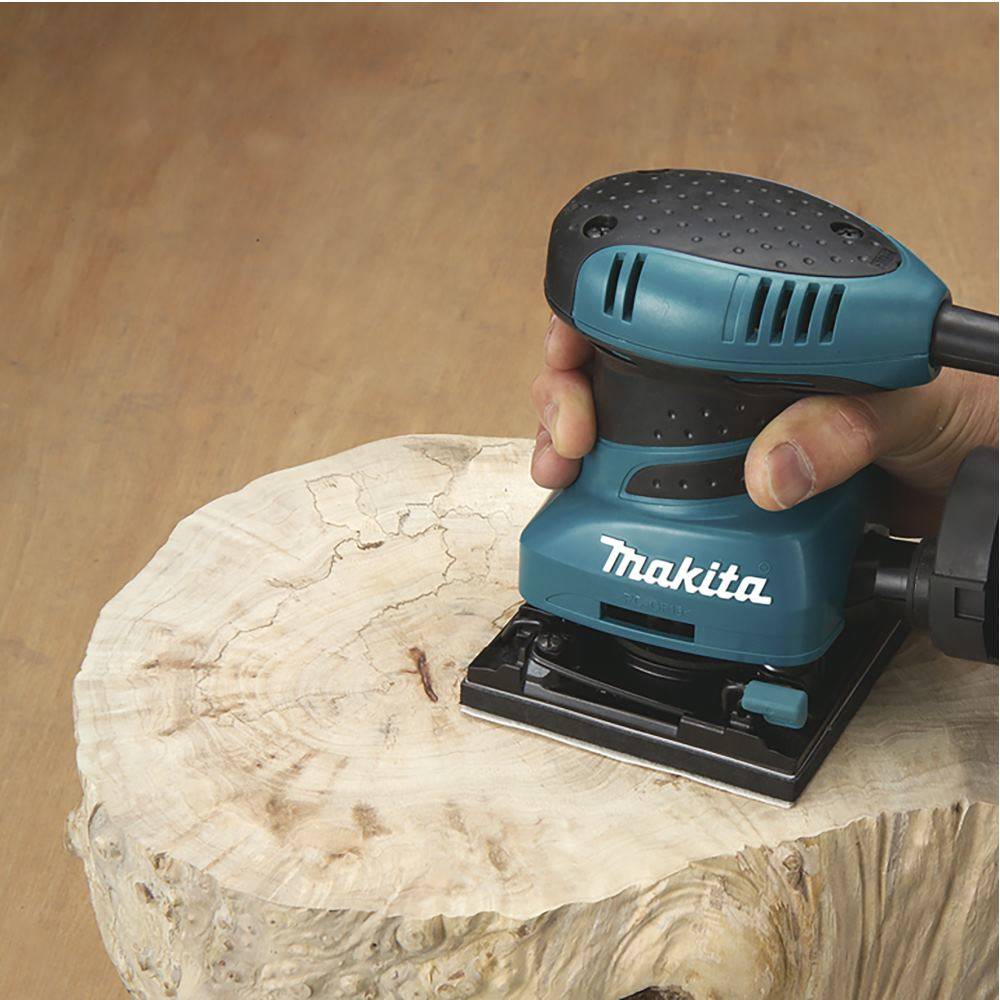 Makita BO4555J Schwingschleifer 200W 102 x 112mm