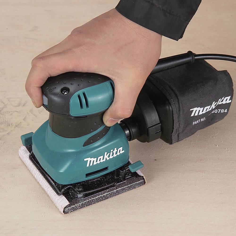 Makita BO4555J Schwingschleifer 200W 102 x 112mm