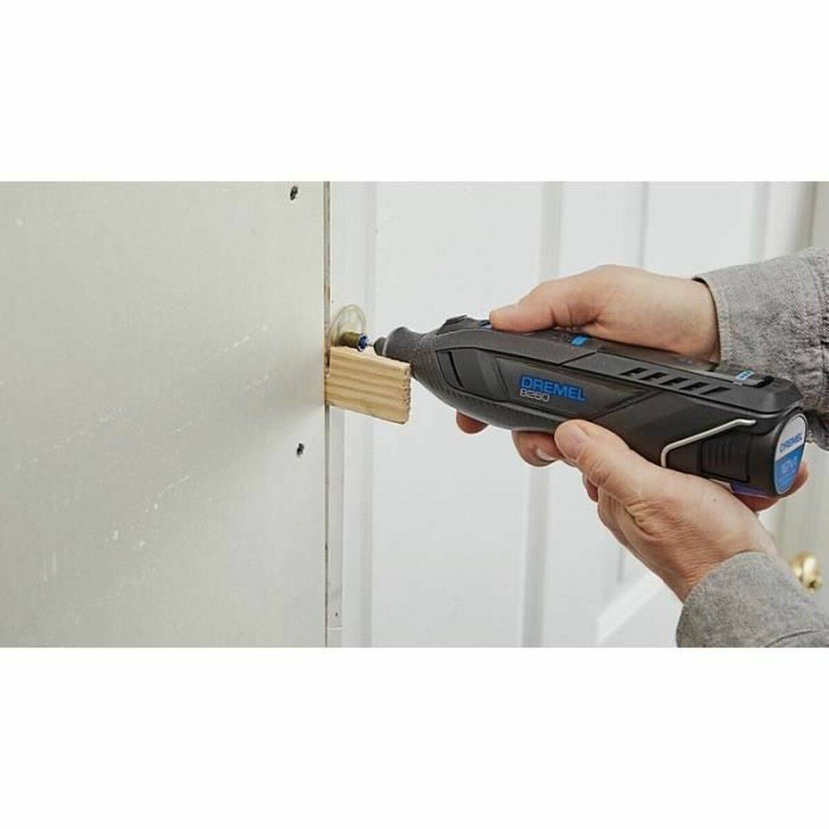 Dremel 8260 F0138260JA Multifunktionswerkzeug inkl. Akku, inkl. Ladegerät, mit Zubehör 1 Stück 12V 3Ah Anzahl mitgelieferte Akkus