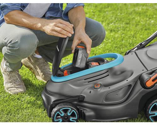 GARDENA PowerMax 37/36V P4A Read Akku Akku-Rasenmäher inkl. 2. Akku, inkl. Ladegerät, Höhenverstellbarer Griff 18 V Schnittbreite (max.) 370 mm