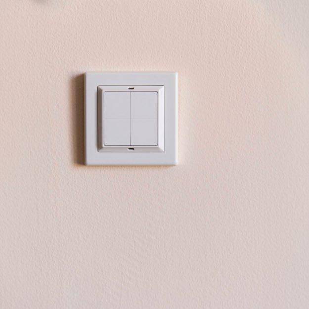 Shelly BLU Wall Switch 4 Adapter Legrand & Shelly Adapter