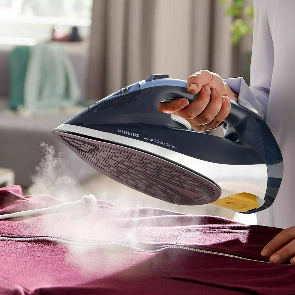 7000 series DST7030/20, dry steam iron, SteamGlide Plus soleplate, 2 m,