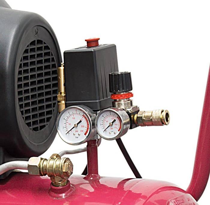 Kompressor EUROAIR 220/8/24 W 222l/min 8bar 1,5kW 230V Behältervolumen 24l