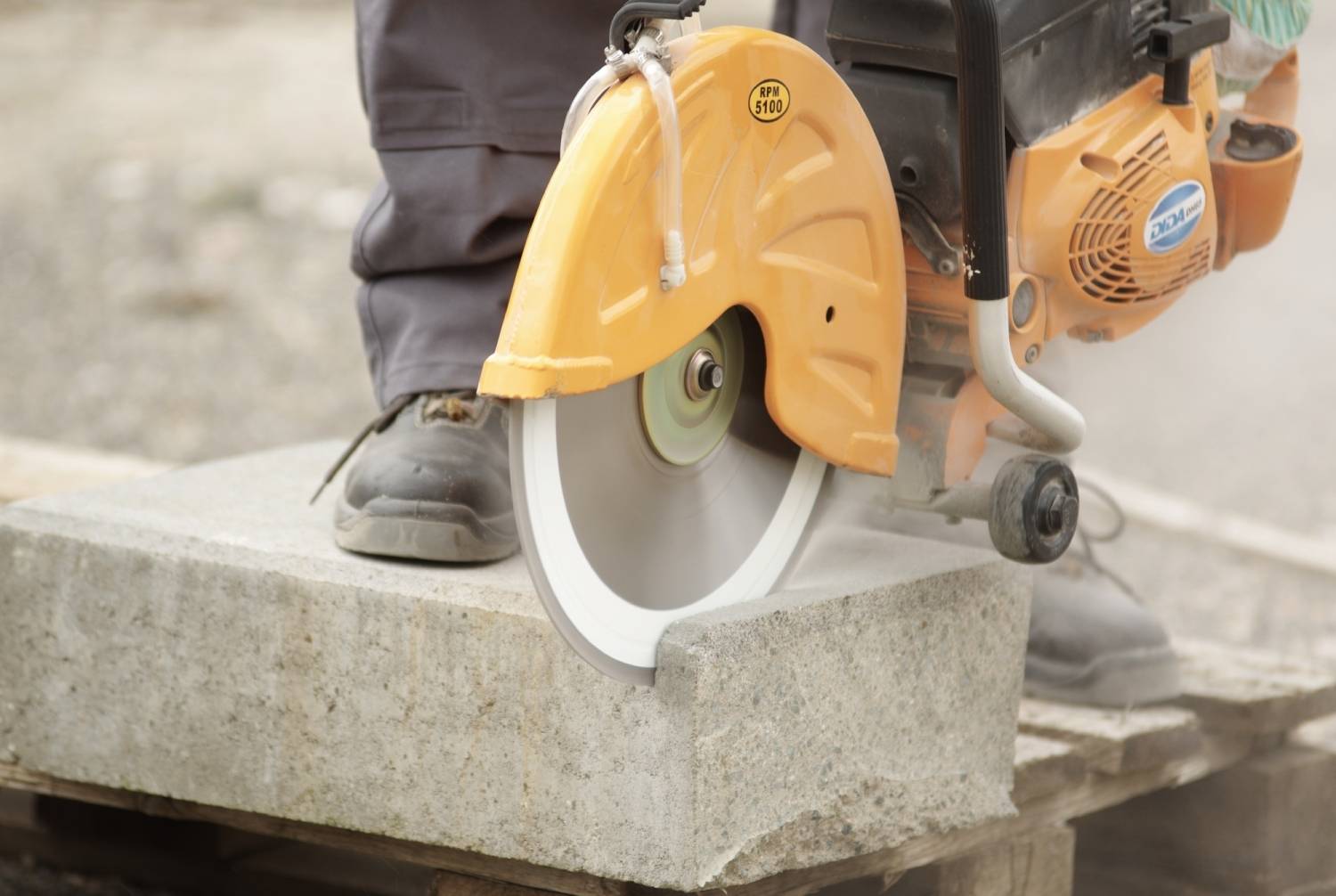 Diamantgroßtrennscheibe DT 350 U Extra für Beton Standardverzahnung 350 x 3 x 20 mm