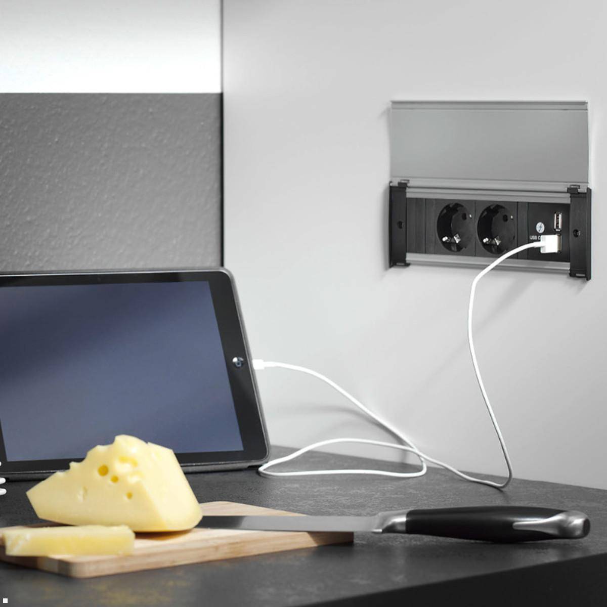 BACHMANN KAPSA S 1xCEE7/3, 1xUSB A/C 22W 0,2m GST18