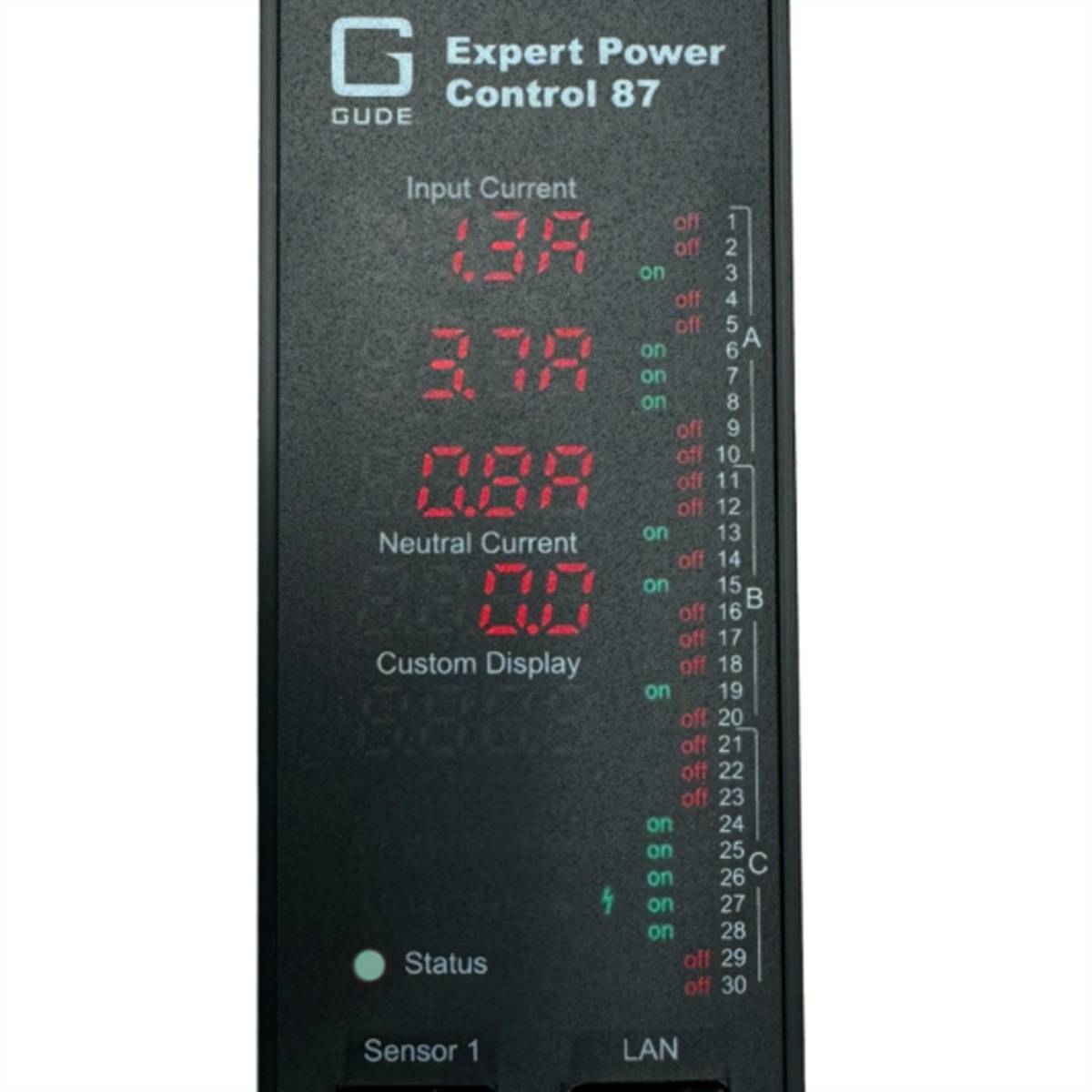 GUDE EPC 87-3300-18 30-fach switched & metered PDU, vertikaler Einbau 0HE, 400V 3P*N+PE 3x16A, schwarz, 170cm