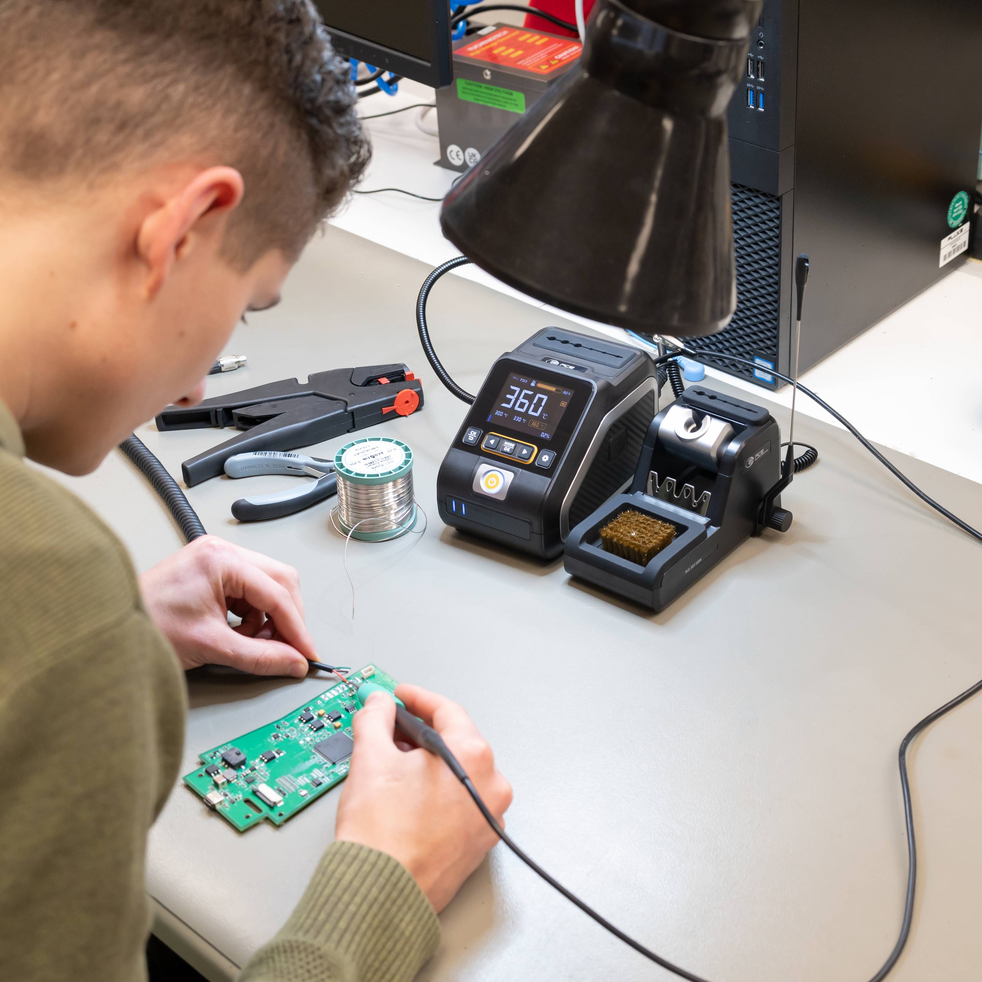 PCE Instruments PCE-SST 200 Lötstation Set digital 200W 100 - 450°C inkl. Lötspitze