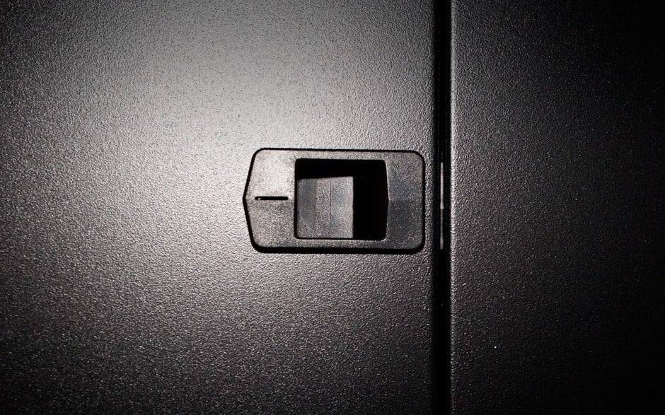 Danicom - 37 HE 19” Serverschrank, mit perforierter Fronttür (BxTxH) 600 x 1000 x 1800mm