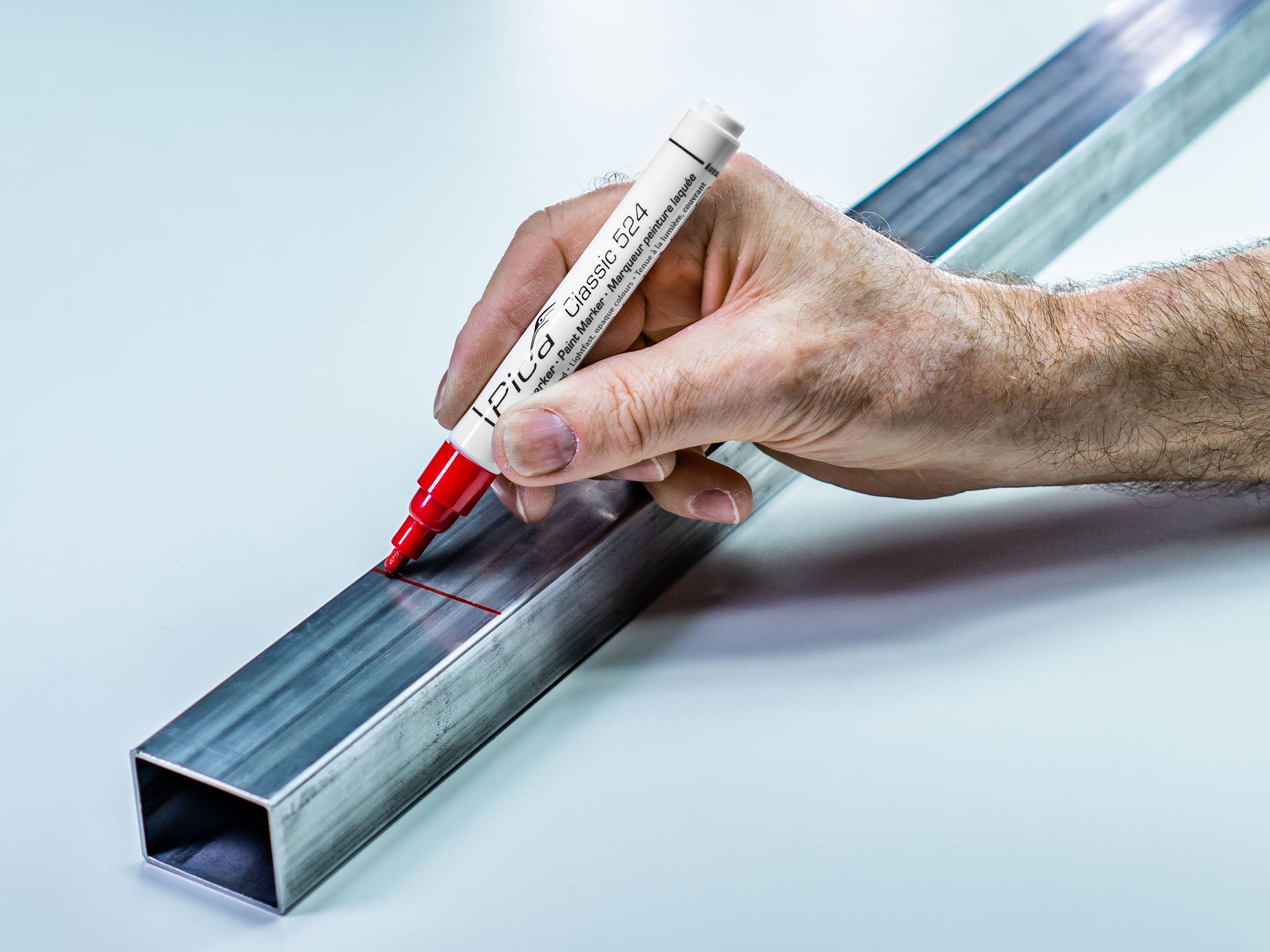 Pica Lack-/Industriemarker 2-4mm Rundspitze gelb