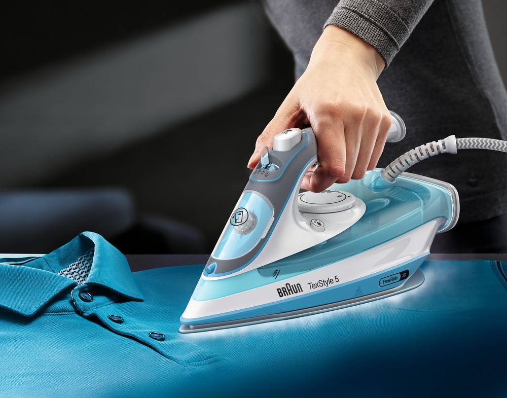 Braun SI 5006 BL Dampfbügeleisen2600 W FreeGlide 3D SuperCeramic