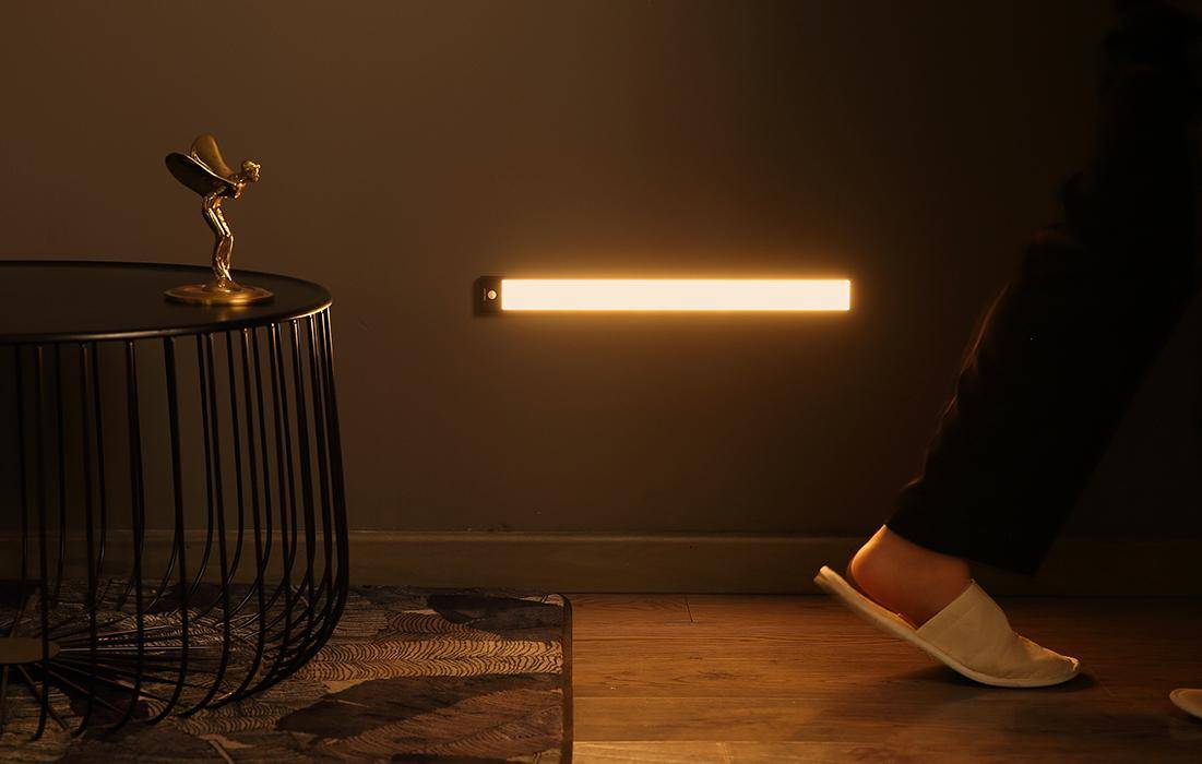 Yeelight Closet Light Schwarz 40cm 2700K