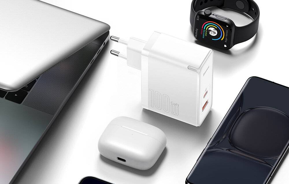 Wandladegerät Baseus GaN5 Pro USB-C + USB, 100W + 1m Kabel (weiß)