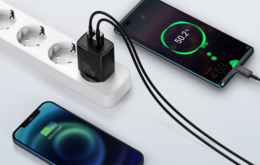 Compact Quick Charger 20W USB A and C Black