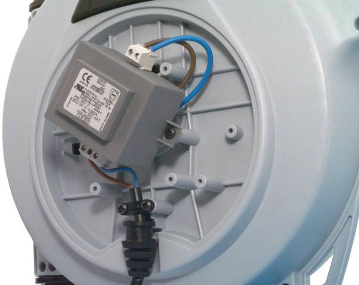 Kabelaufroller LIGHTY LED Länge 15m automatisch ELMAG