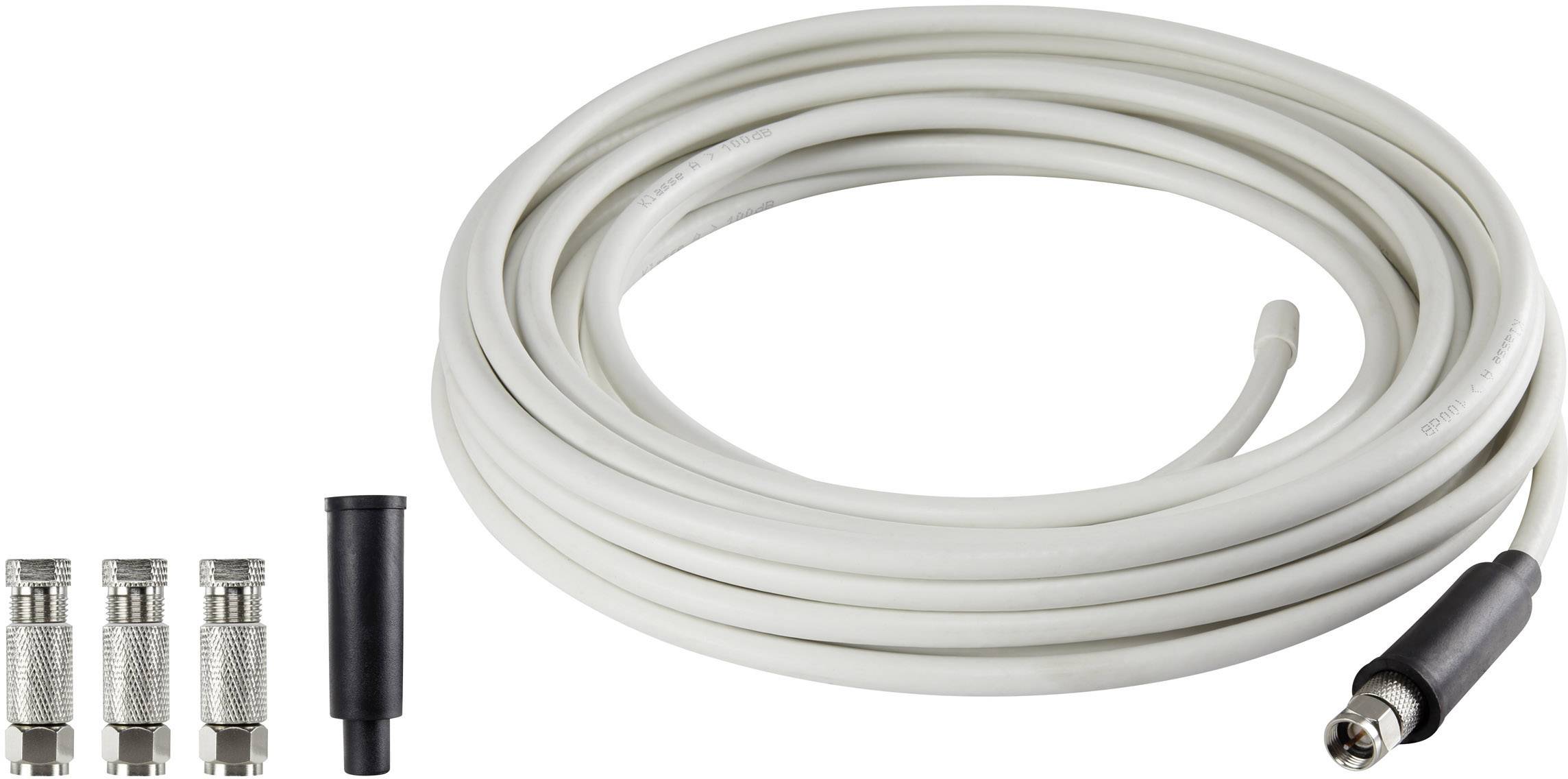 Langkabel in Weiß neben vier Koaxial-Steckern und einem schwarzen Adapter, geeignet für TV-Anschlüsse oder Satellitenempfang.