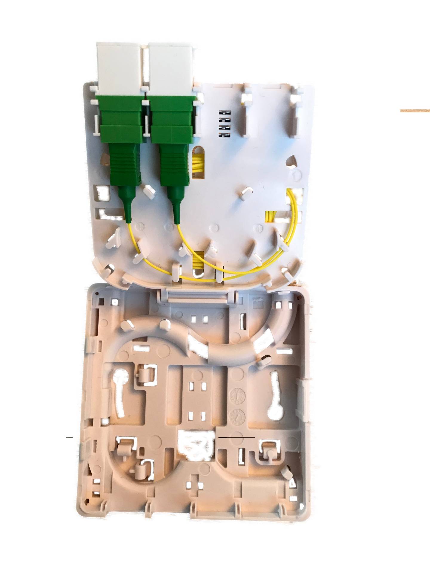 EFB-Elektronik FTTH-BOX-IN-6, FTTH Box für 4 Kupplungen SC-S oder LC-D 80x80 mit Kabelführung, Crimpversion