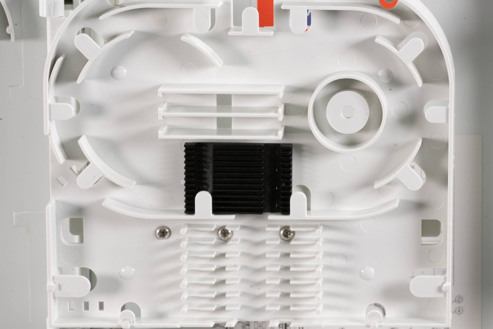 FTTH IP65 Anschlussbox für 16 Fasern, 8 Kupplungen -- und Faserüberlängenaufnahme Glasfaser