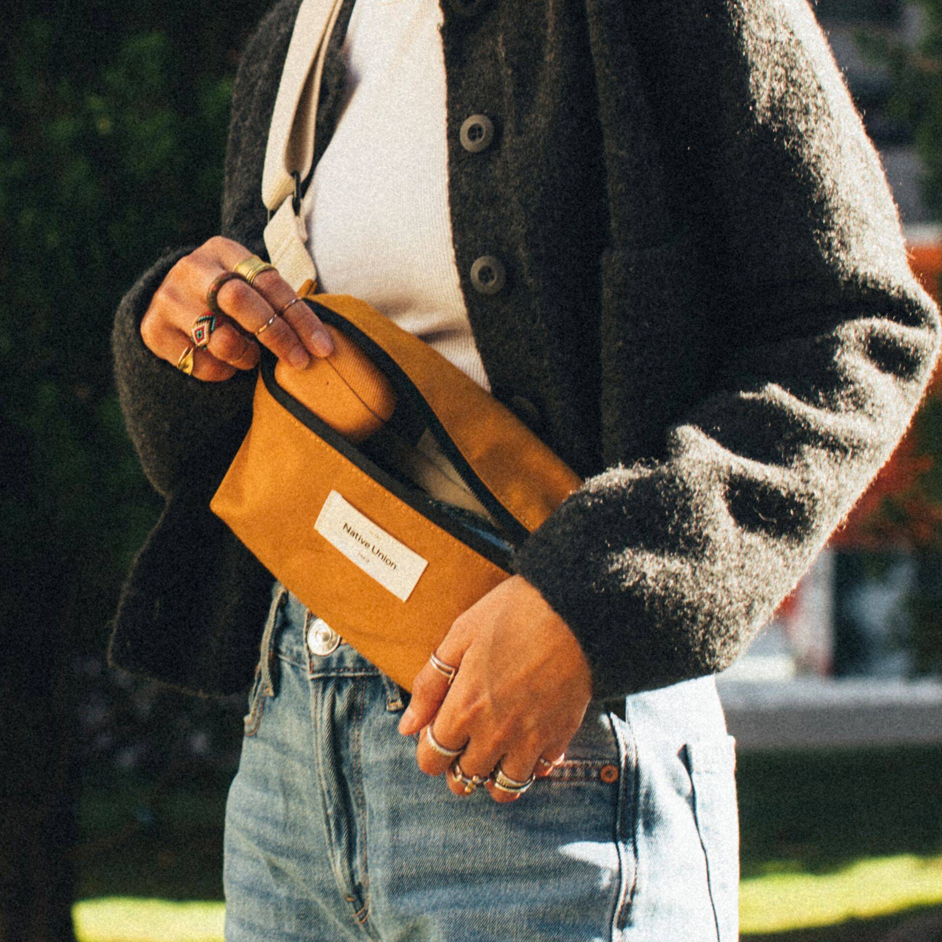 Native Union W.F.A. Crossbody Pouch Kraft
