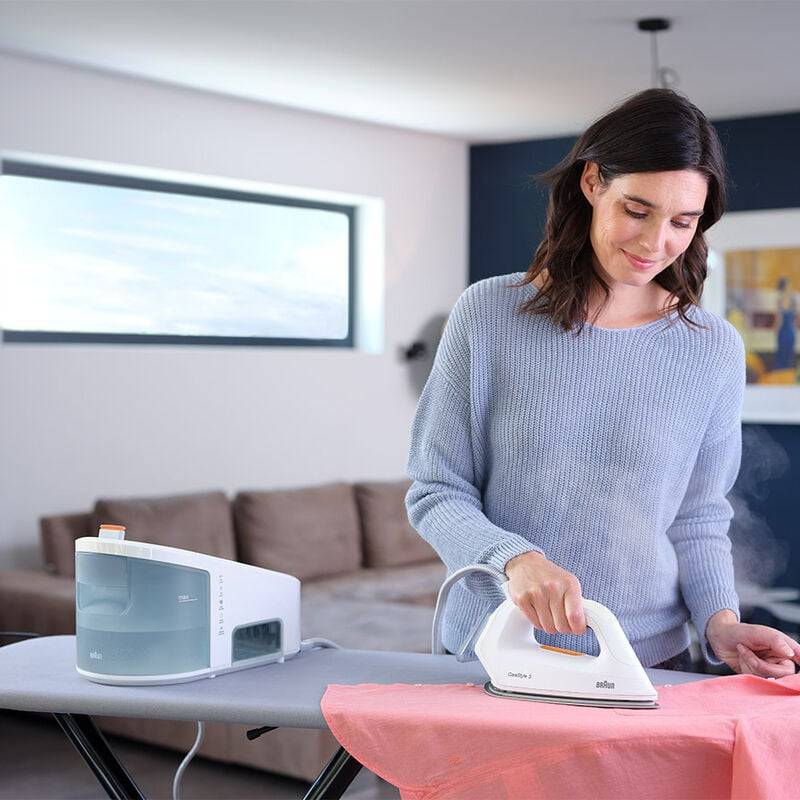 Braun CareStyle 3 IS3132WH, 2400 W, 400 g/min, EloxalPlus soleplate, 6 bar, 2 l, 120 g/min